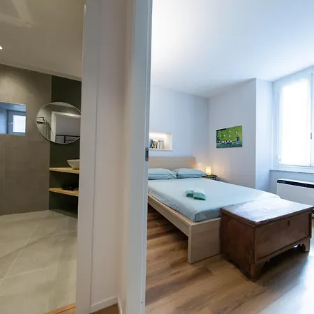 Lia Urban - Foce ג'נובה