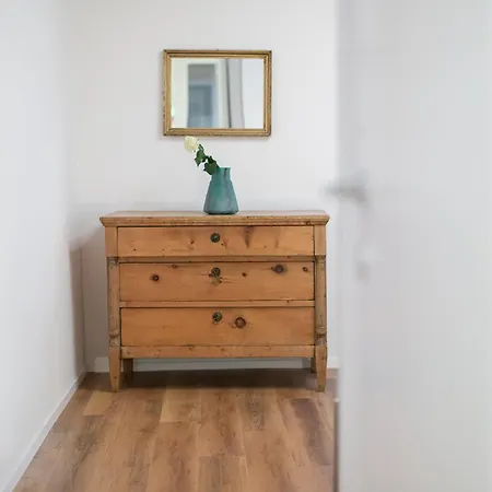 Lia Urban - Foce Apartment Genua