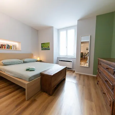 Lia Urban - Foce Apartment Genua